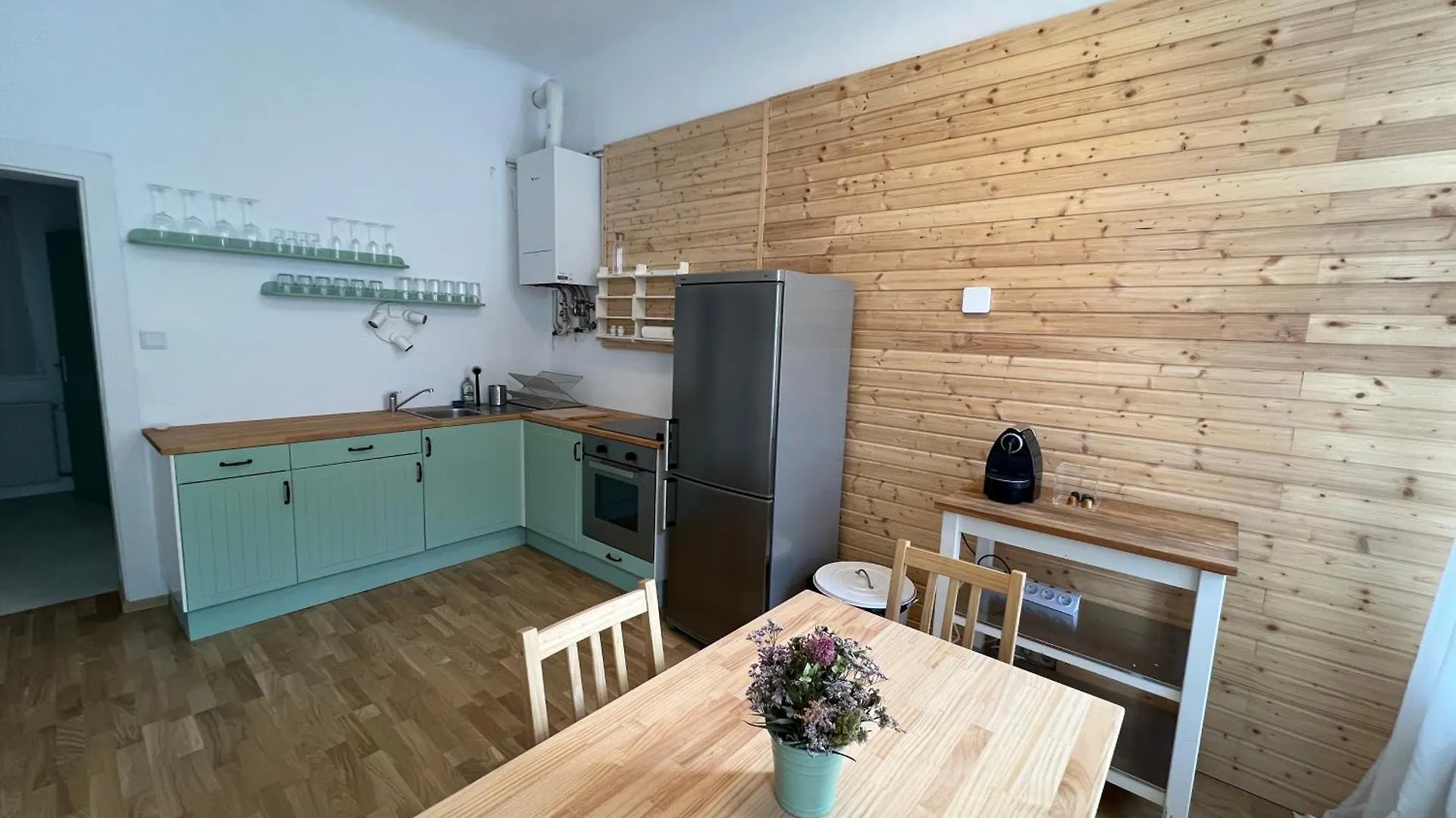 Charming New Apartment In Vienna Next To Stadthalle