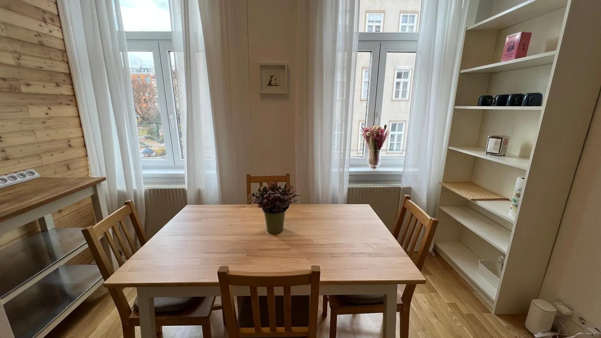 Charming New Apartment In Vienna Next To Stadthalle